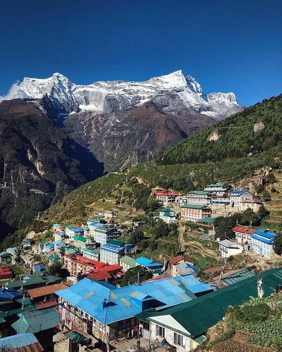 Trek to Namche Bazaar